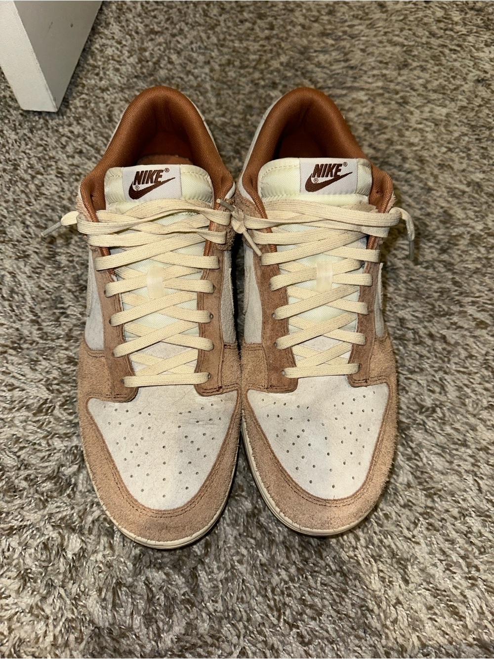 Nike Men’s dunk low premium “medium curry” sneakers